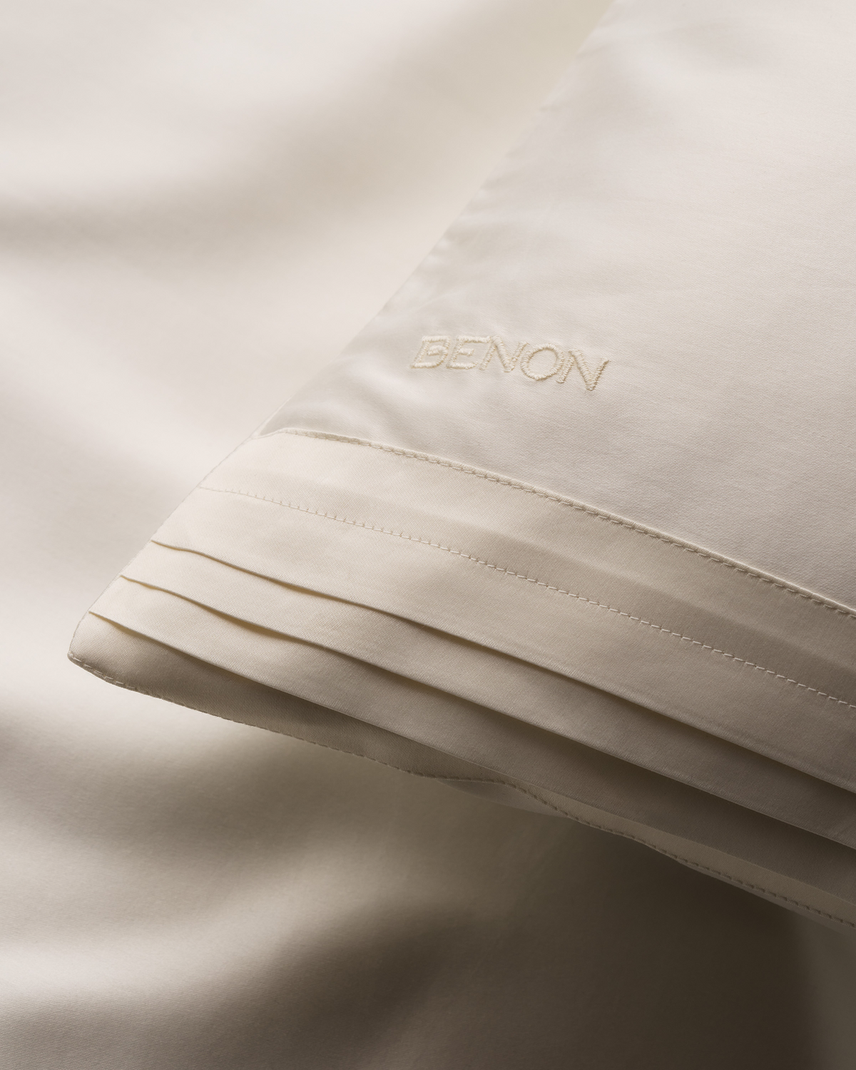 Marvel Sateen Pillow Case Ivory