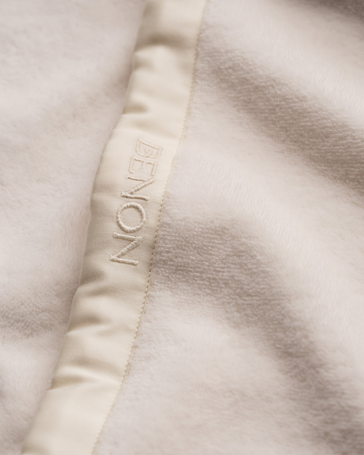 Sateen Frame Towel Ivory